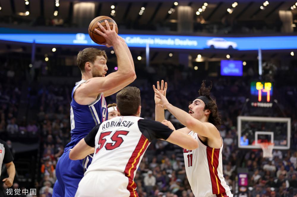 年轻中场球 年轻中场球